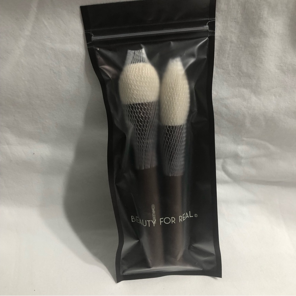 2 PK Make up ultra Soft Brushes Beauty For Real full complexions